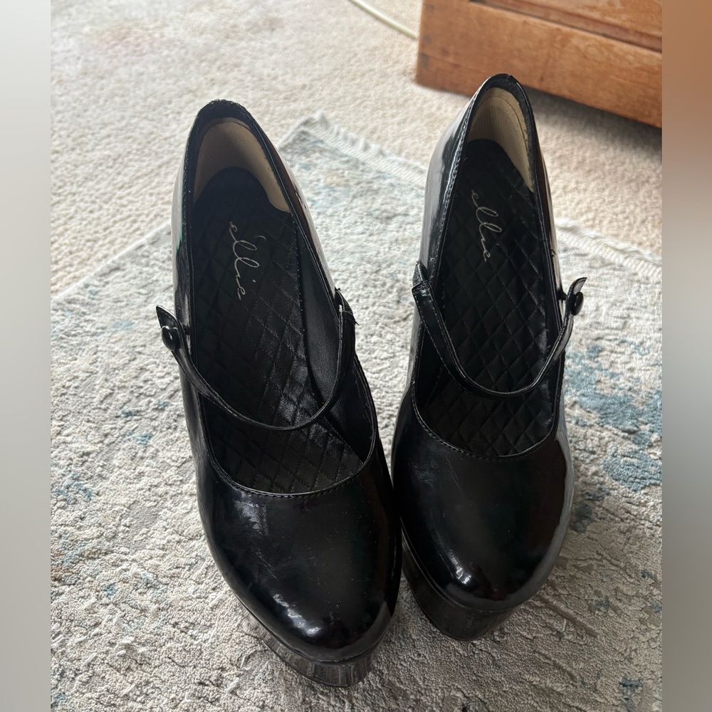 Ellie Mary Jane  Platform Shoes - Picture 2 of 10